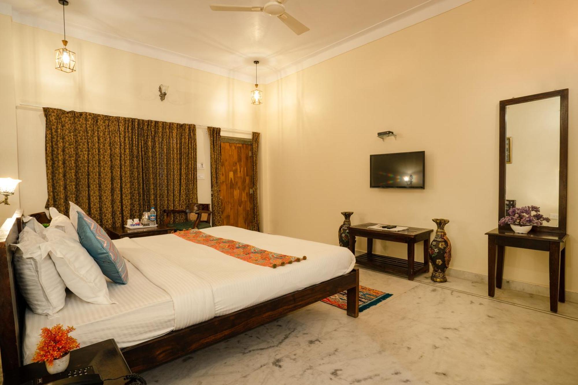 Tripli Shiv * Udaipur