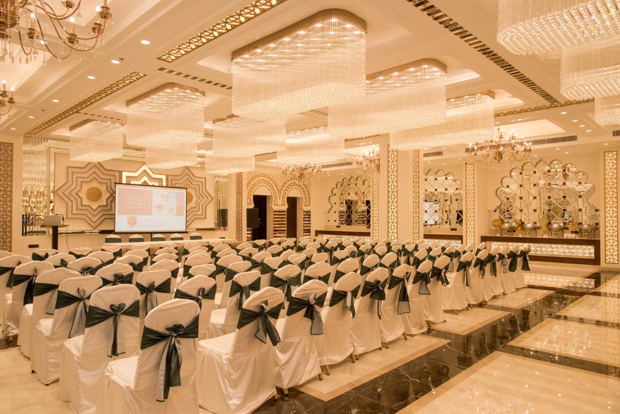 Hotel Raghu Mahal