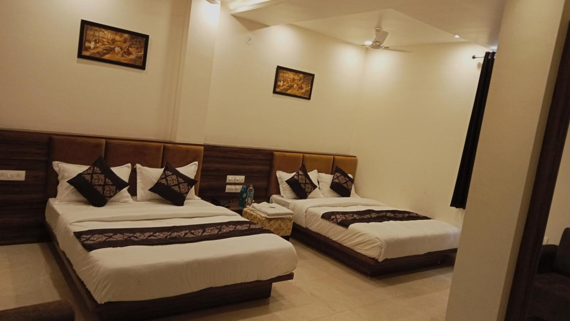 Hotel Vrinda Inn Hotel 3*