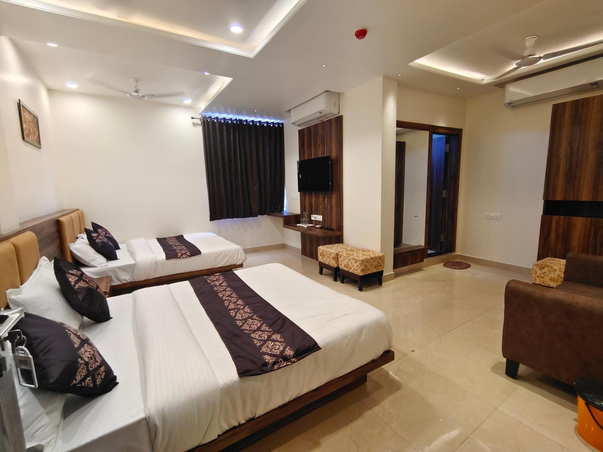 Hotel Vrinda Inn Hotel 3*