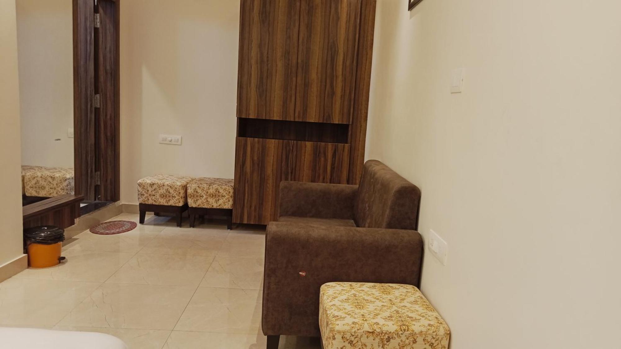 Hotel Vrinda Inn