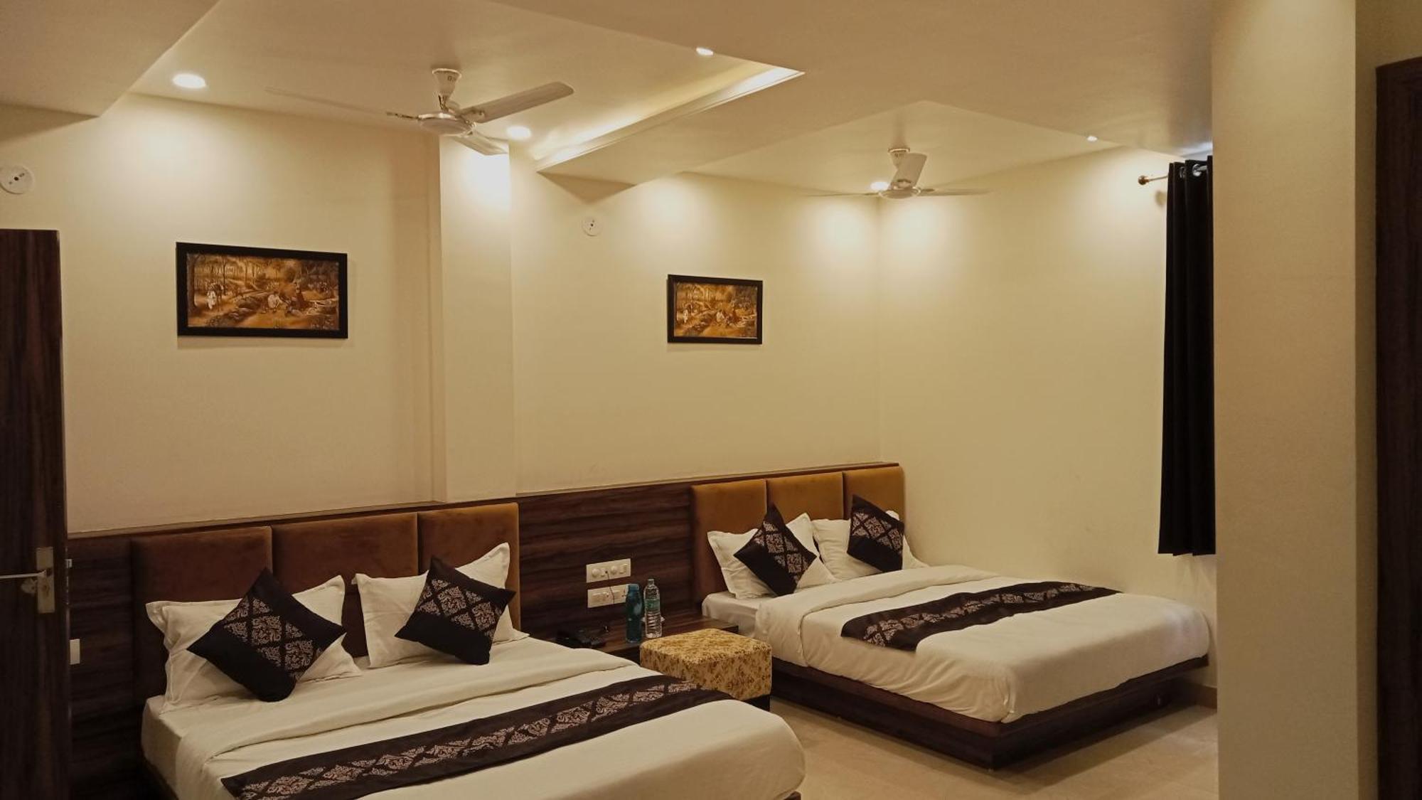 Hotel Vrinda Inn Hotel 3*