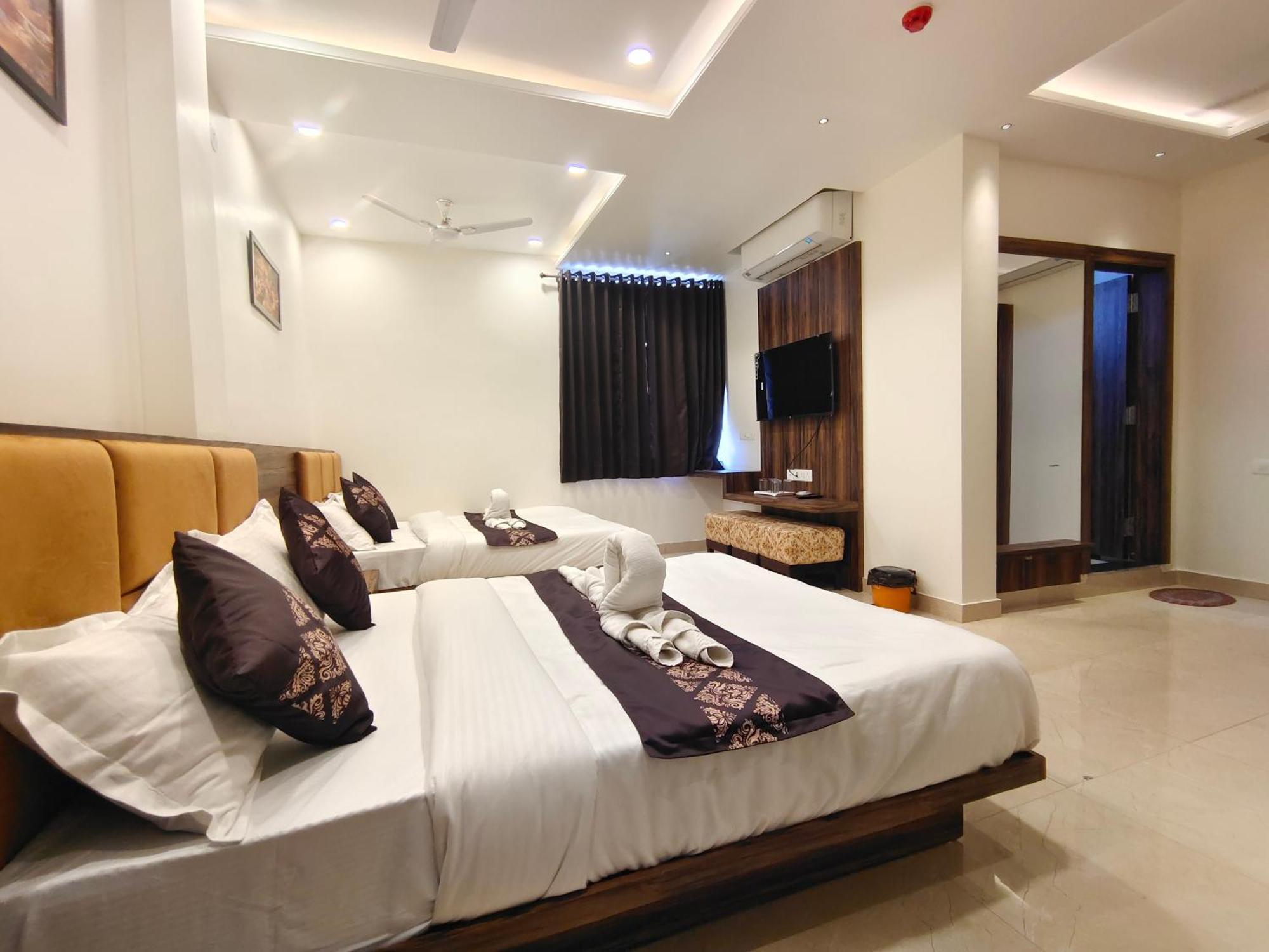 Hotel Vrinda Inn 3*