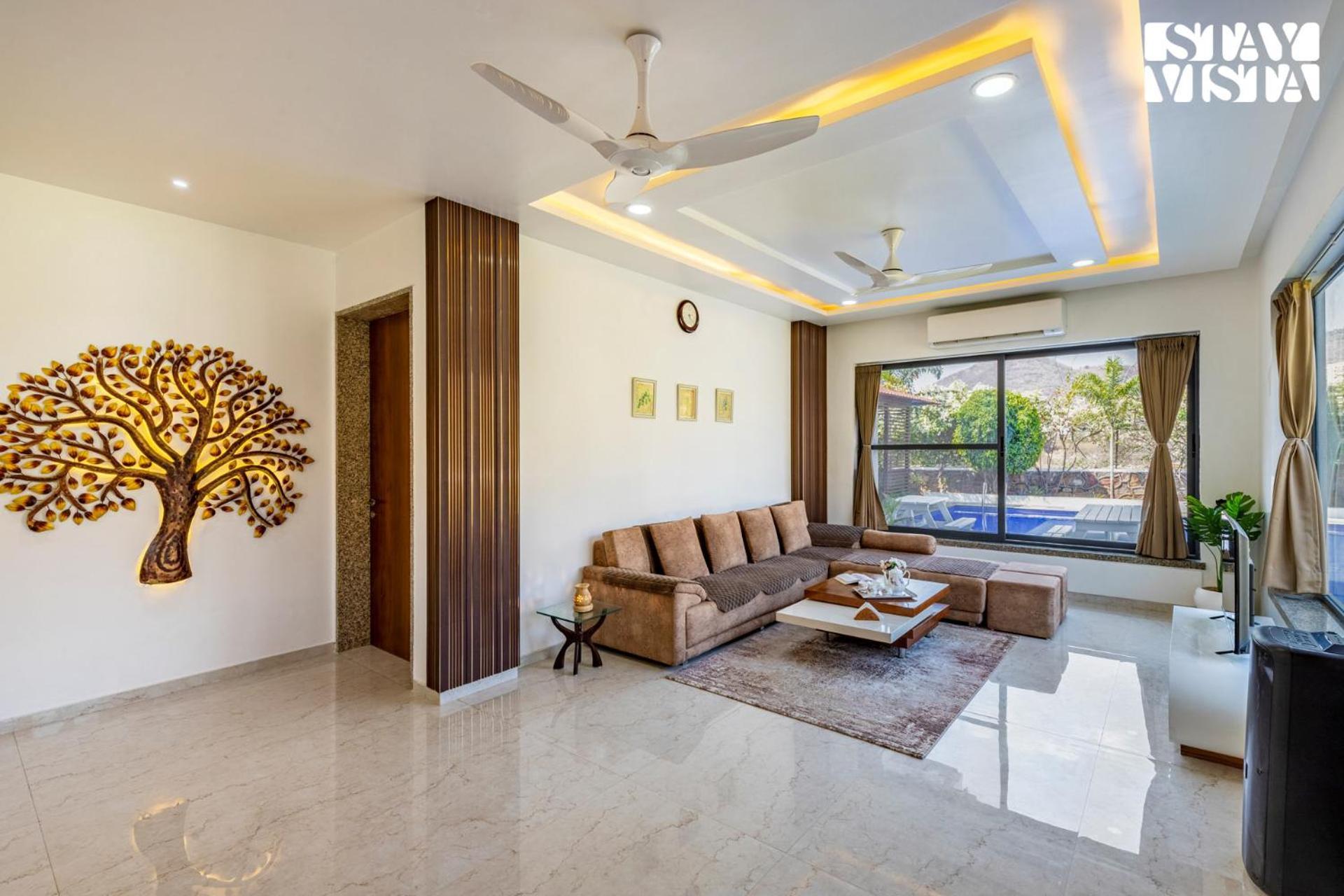 Stayvista's Bella Dream - Mountain-view With Outdoor Pool, Lawn Featuring A Gazebo & Indoor Games *