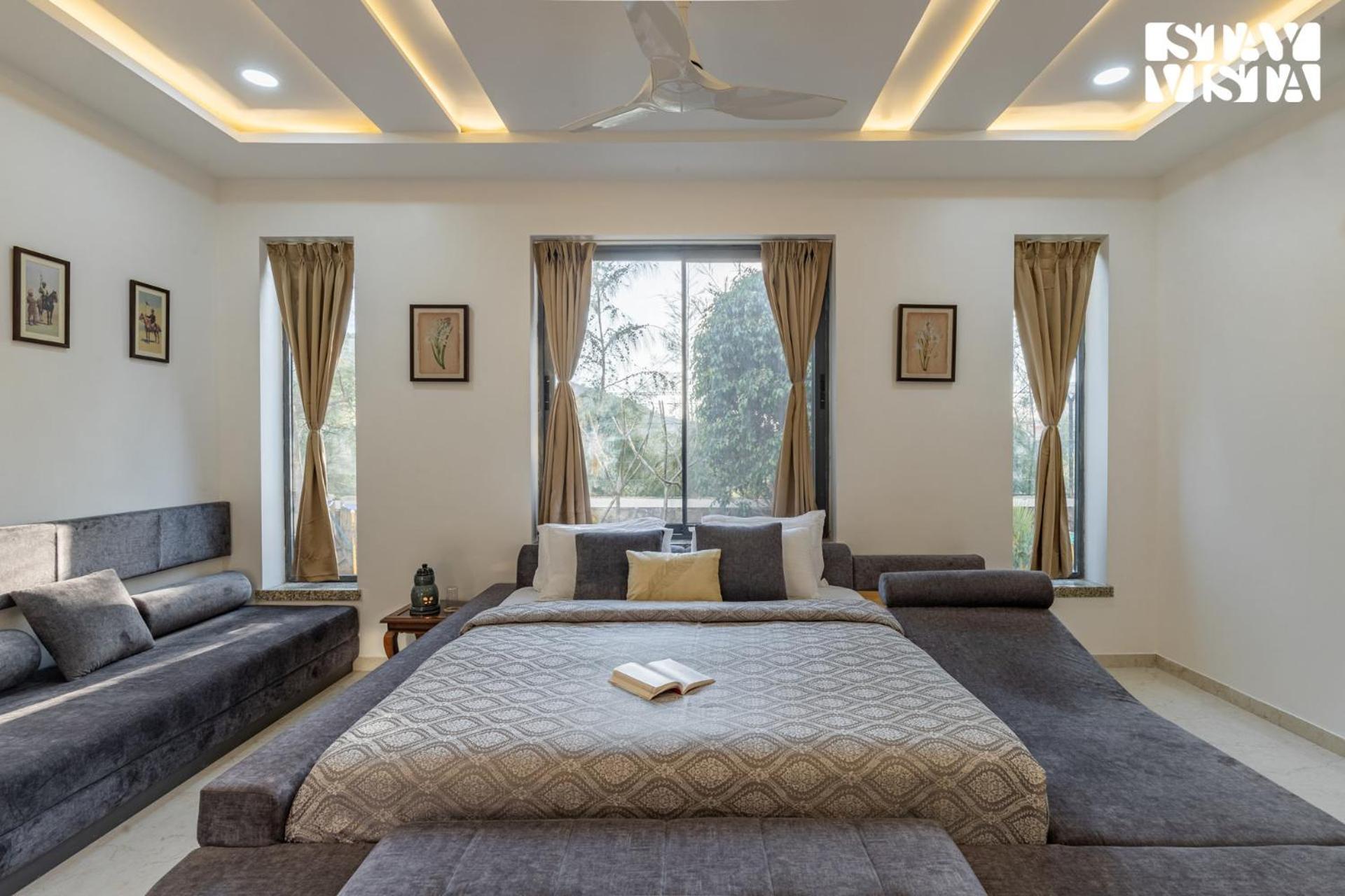 Villa Stayvista's Bella Dream - Mountain-view With Outdoor Pool, Lawn Featuring A Gazebo & Indoor Games Udaipur