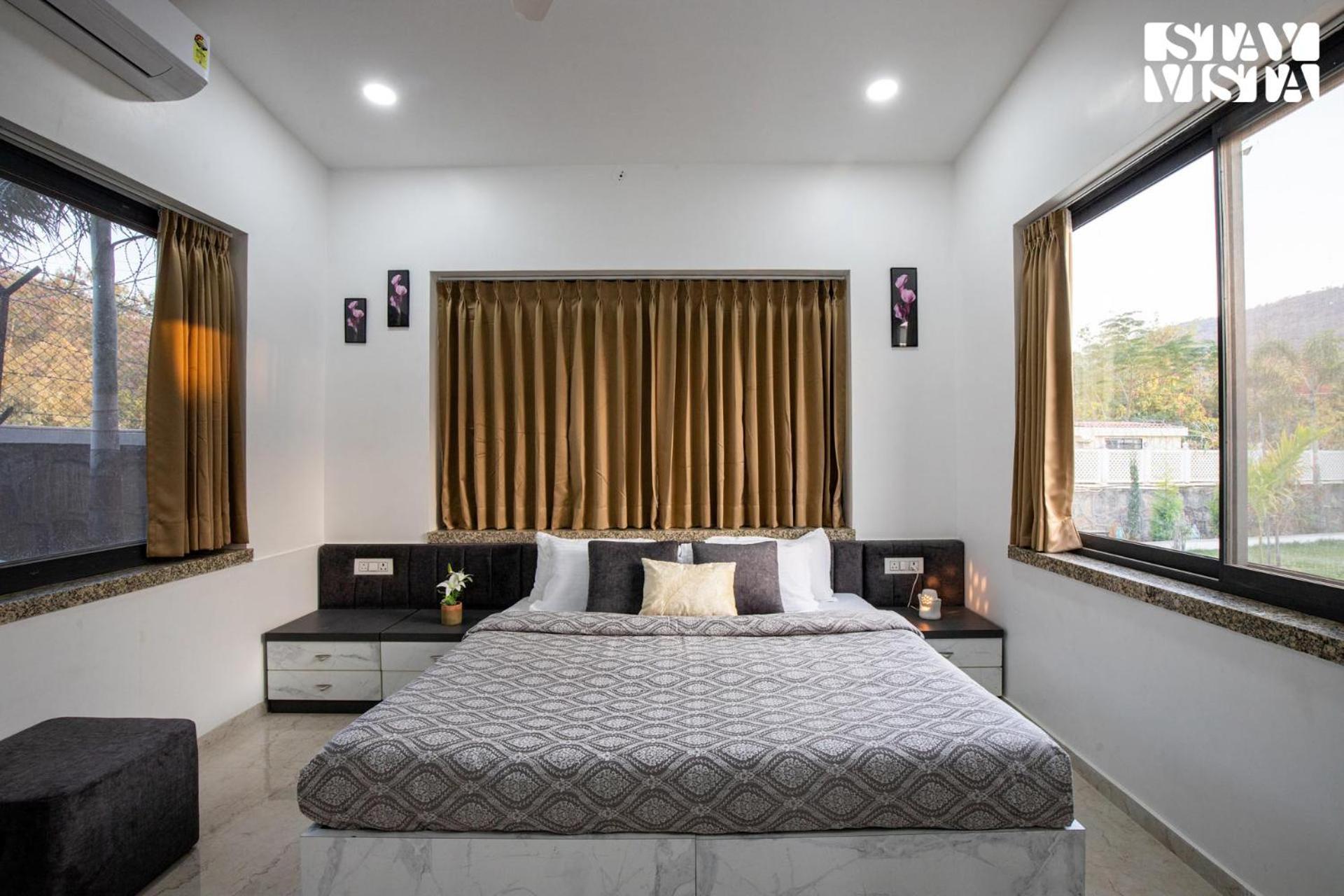 Stayvista's Bella Dream - Mountain-view With Outdoor Pool, Lawn Featuring A Gazebo & Indoor Games Udaipur