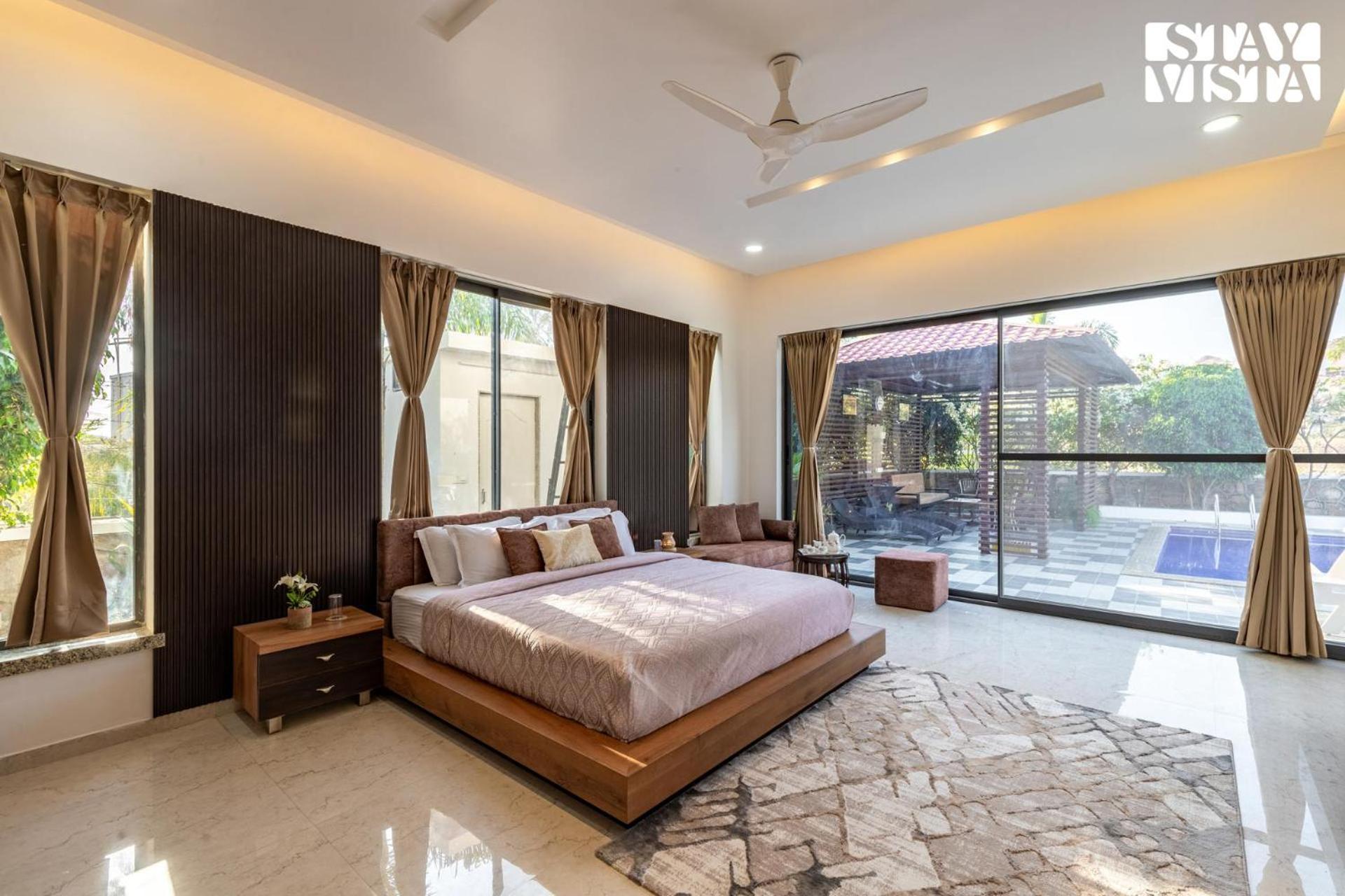 Stayvista's Bella Dream - Mountain-view With Outdoor Pool, Lawn Featuring A Gazebo & Indoor Games
