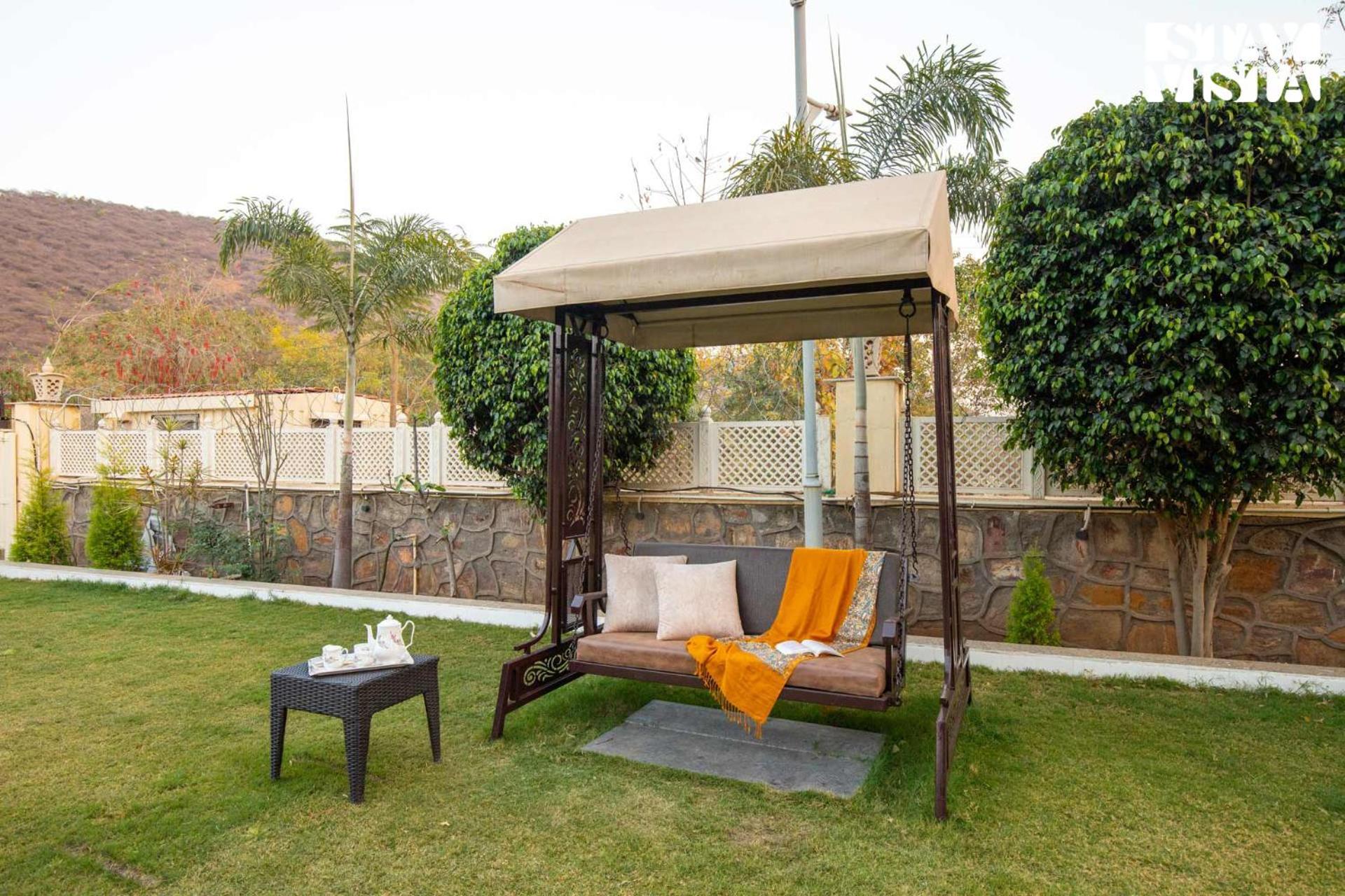 Stayvista's Bella Dream - Mountain-view With Outdoor Pool, Lawn Featuring A Gazebo & Indoor Games * Udaipur