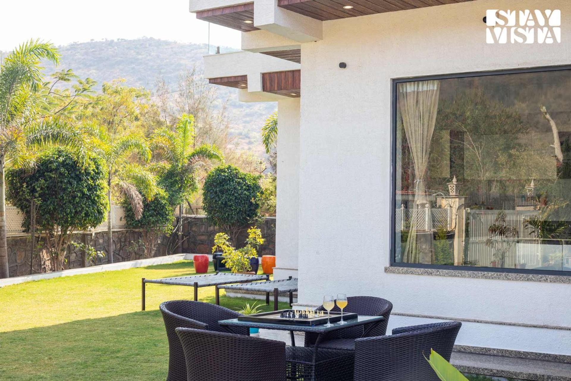 Stayvista's Bella Dream - Mountain-view With Outdoor Pool, Lawn Featuring A Gazebo & Indoor Games