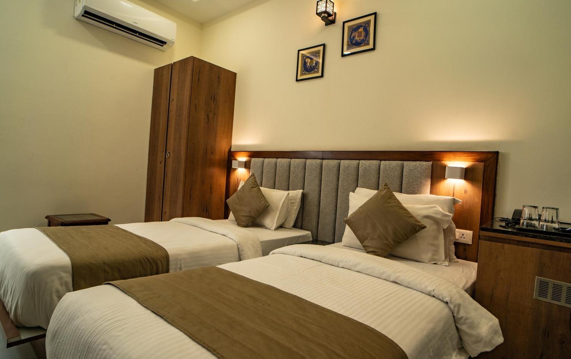 Rabbit Ratnam -by 3*