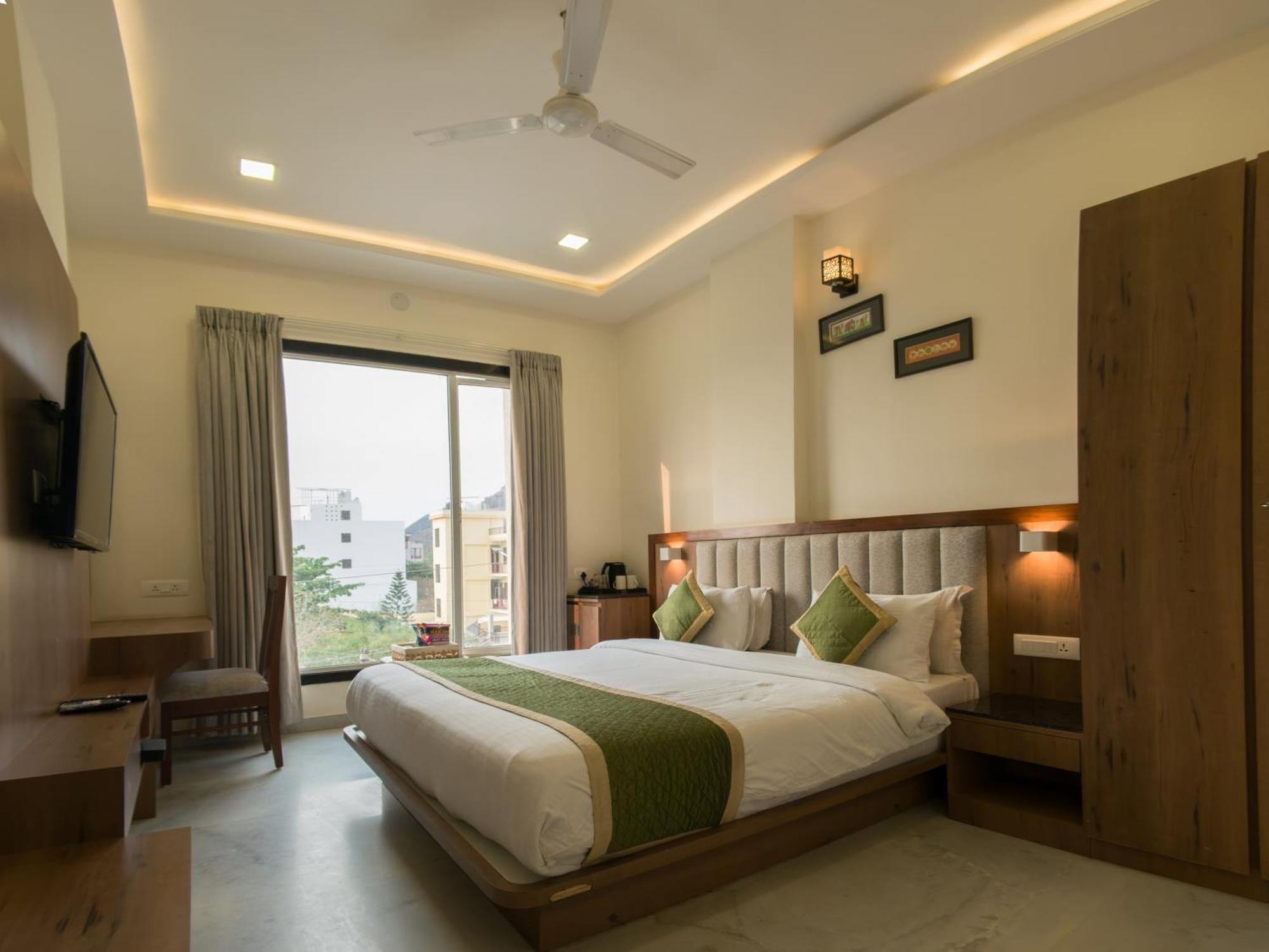 Rabbit Ratnam -by 3* Udaipur