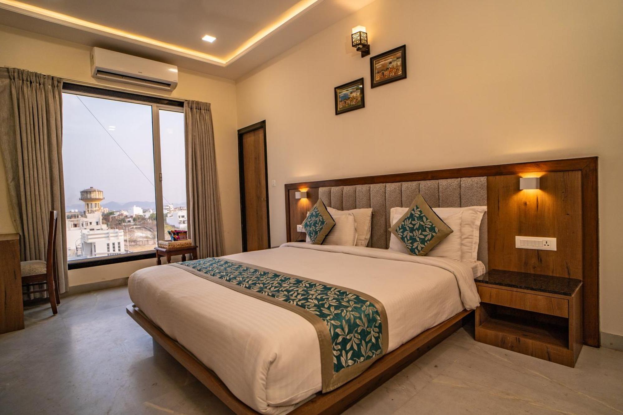 Rabbit Ratnam -by 3* Udaipur