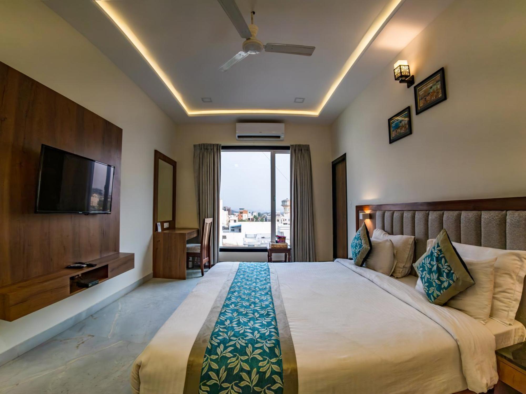 Rabbit Ratnam -by Hotel