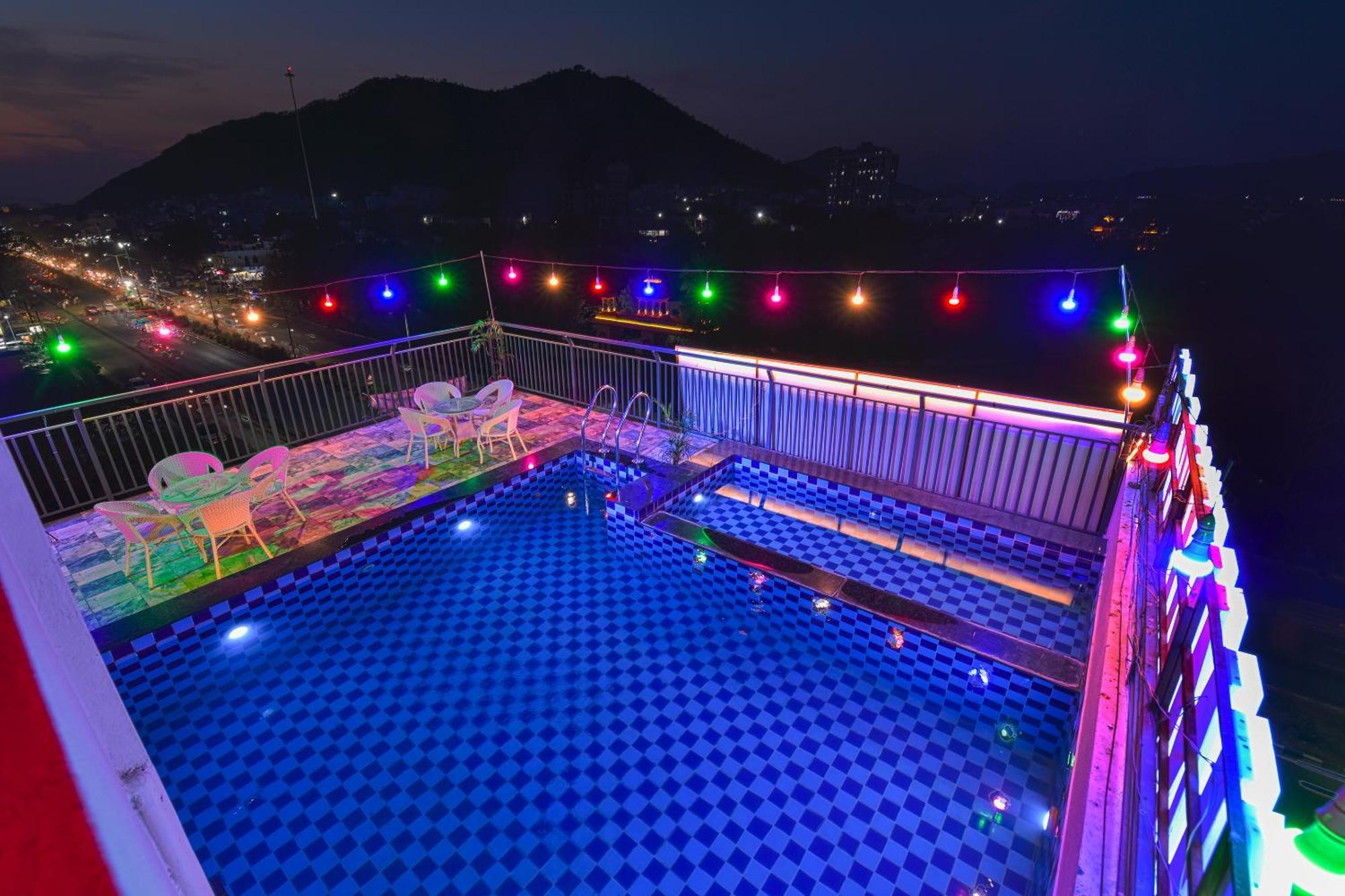 Remark Hotel Udaipur