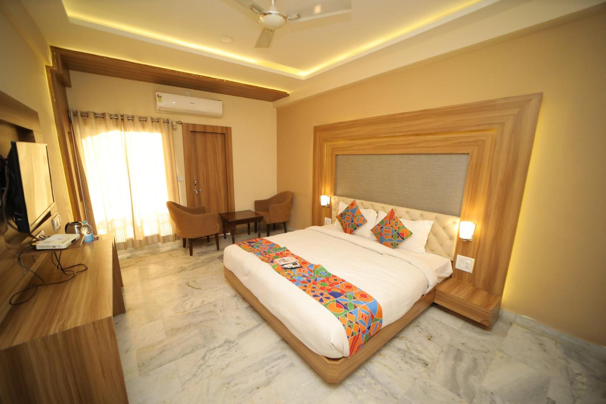 Damanis Hotel