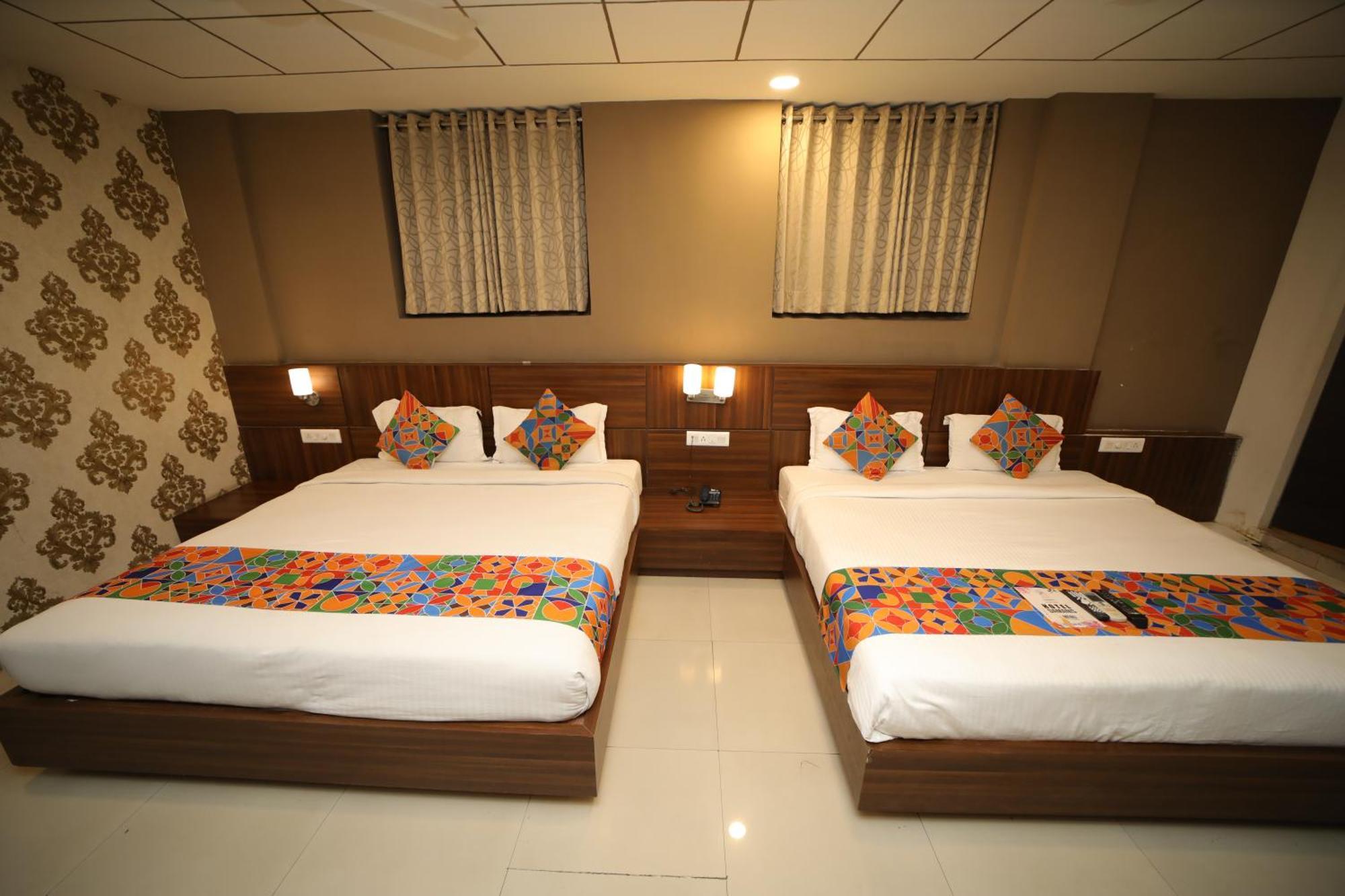 Hotel Damanis *