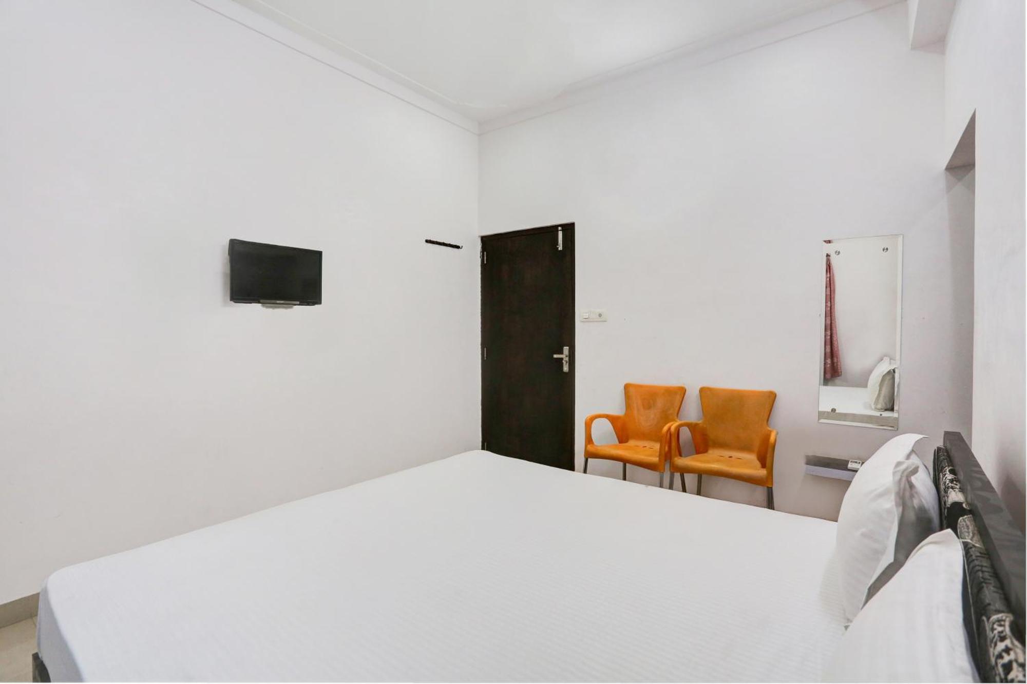 Hotel Super O Goverdhan 4*
