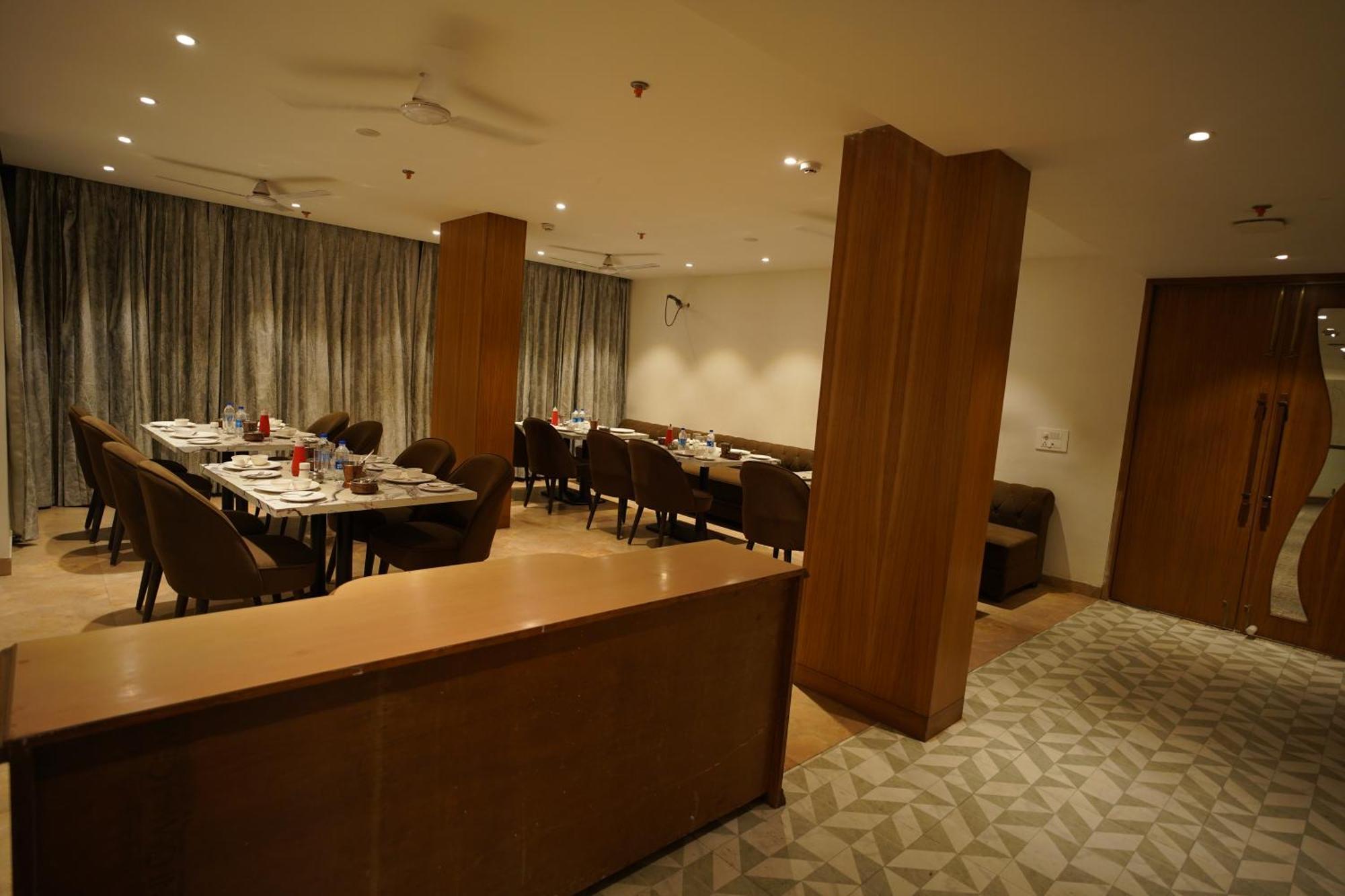 Mumbai House Express Hotel