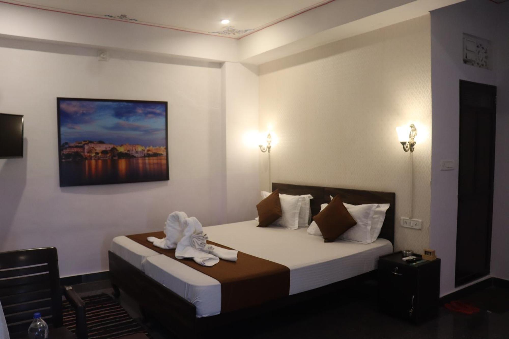 Shiv Palace Guest house