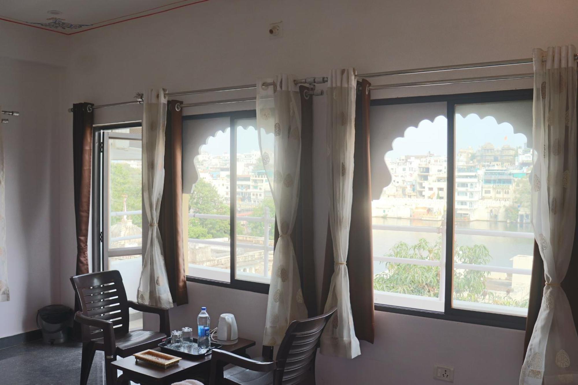 Shiv Palace Guest house