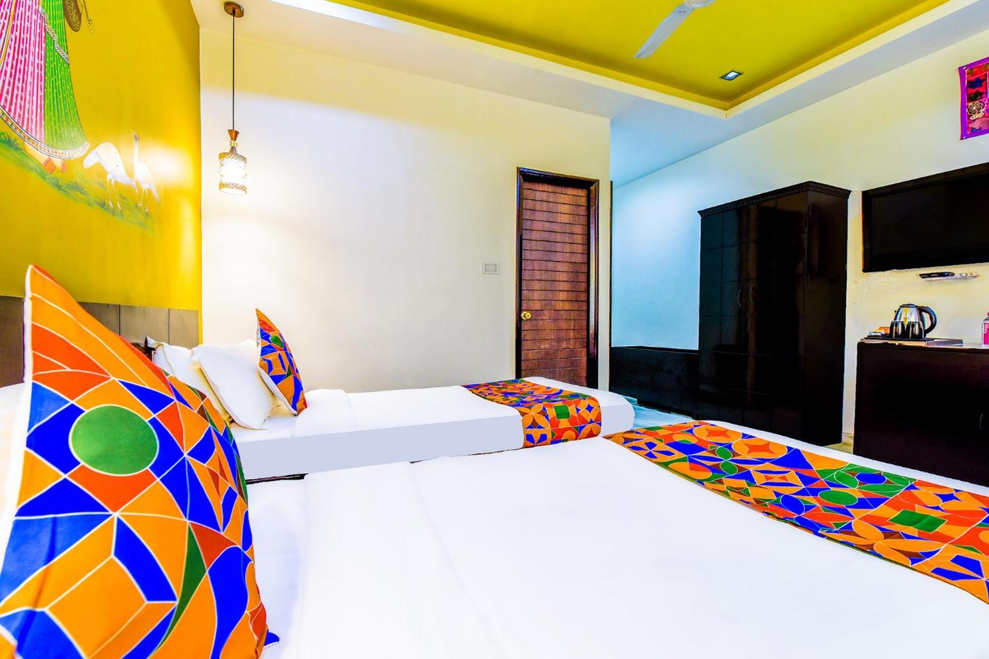 Hotel Fabhotel Hadi Rani
