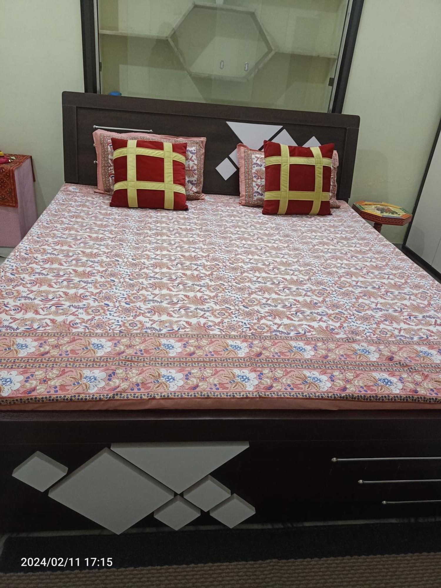 Gokulam Guest house