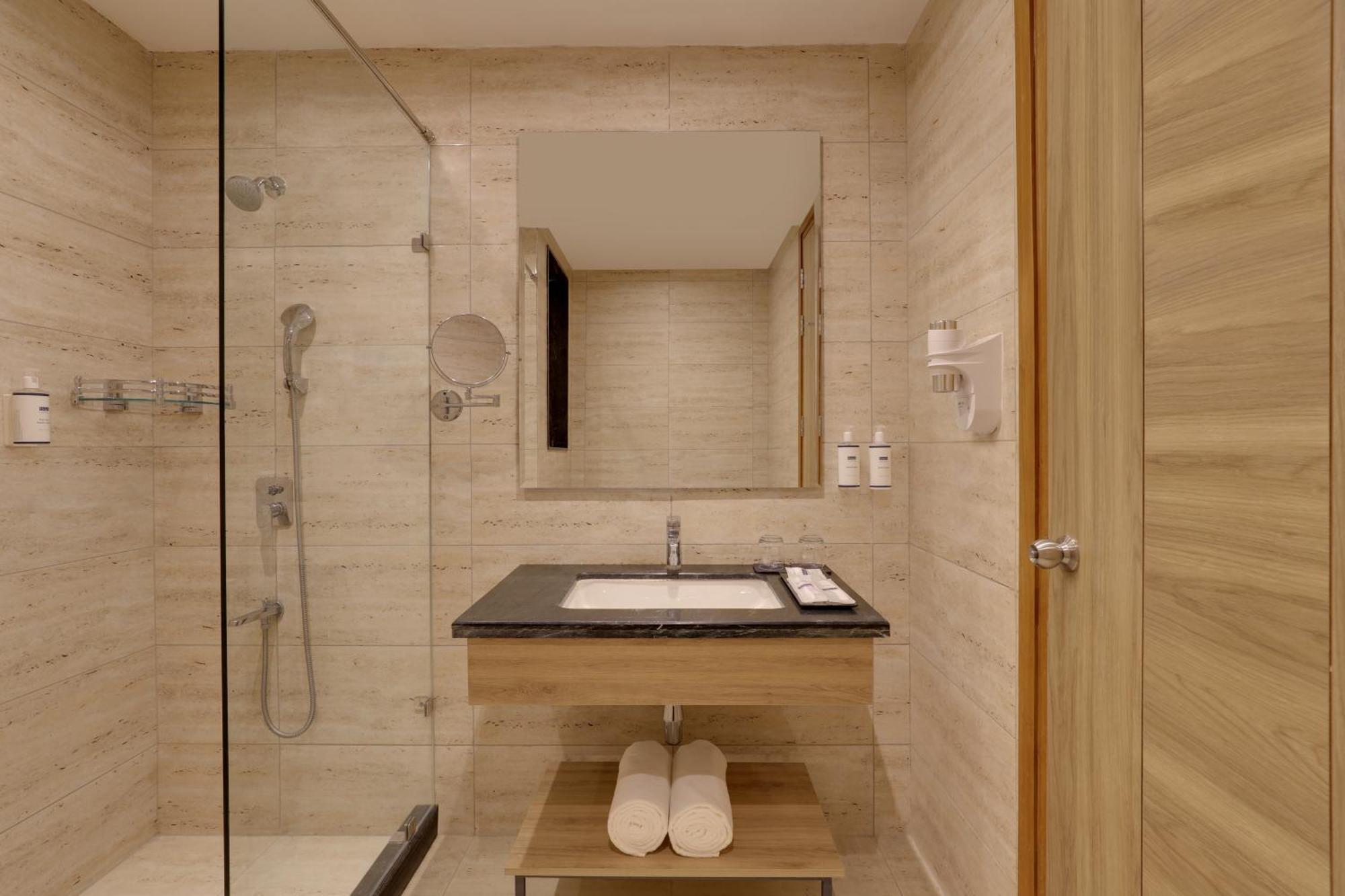 Keys Lite By Lemon Tree Hotels, Urban Square,