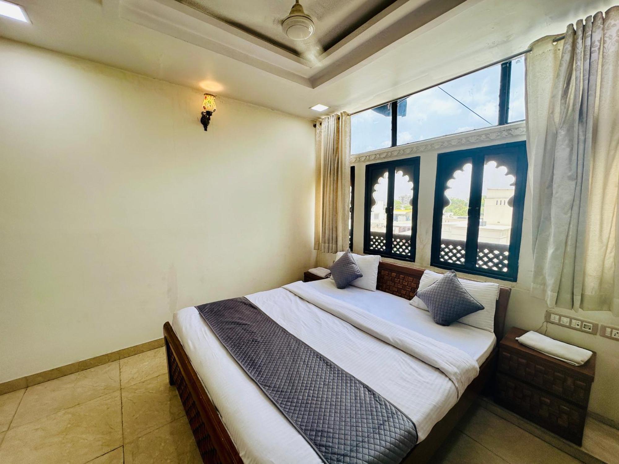Empire Palace Hotel Udaipur