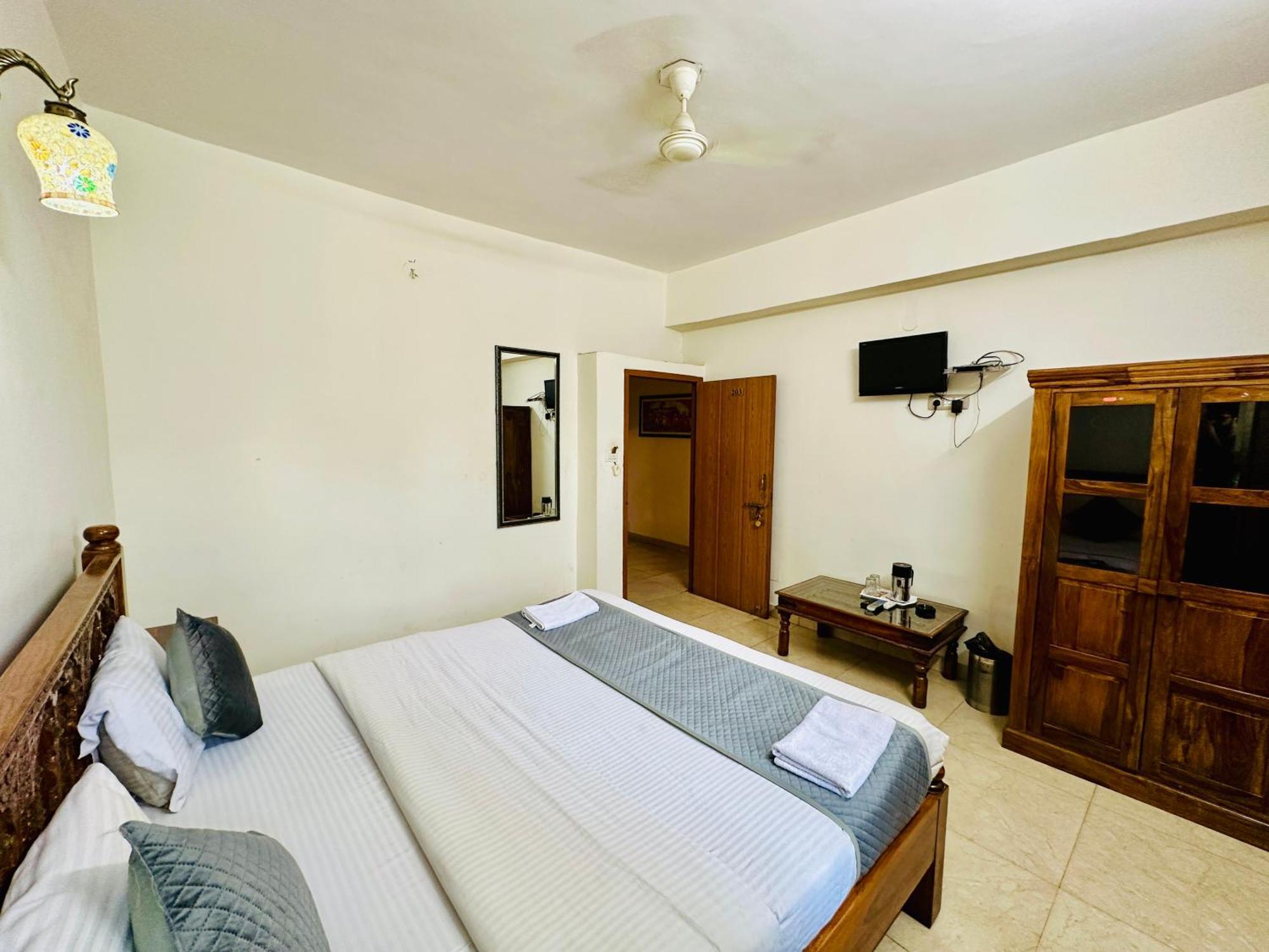 Hotel Empire Palace Hotel 3*