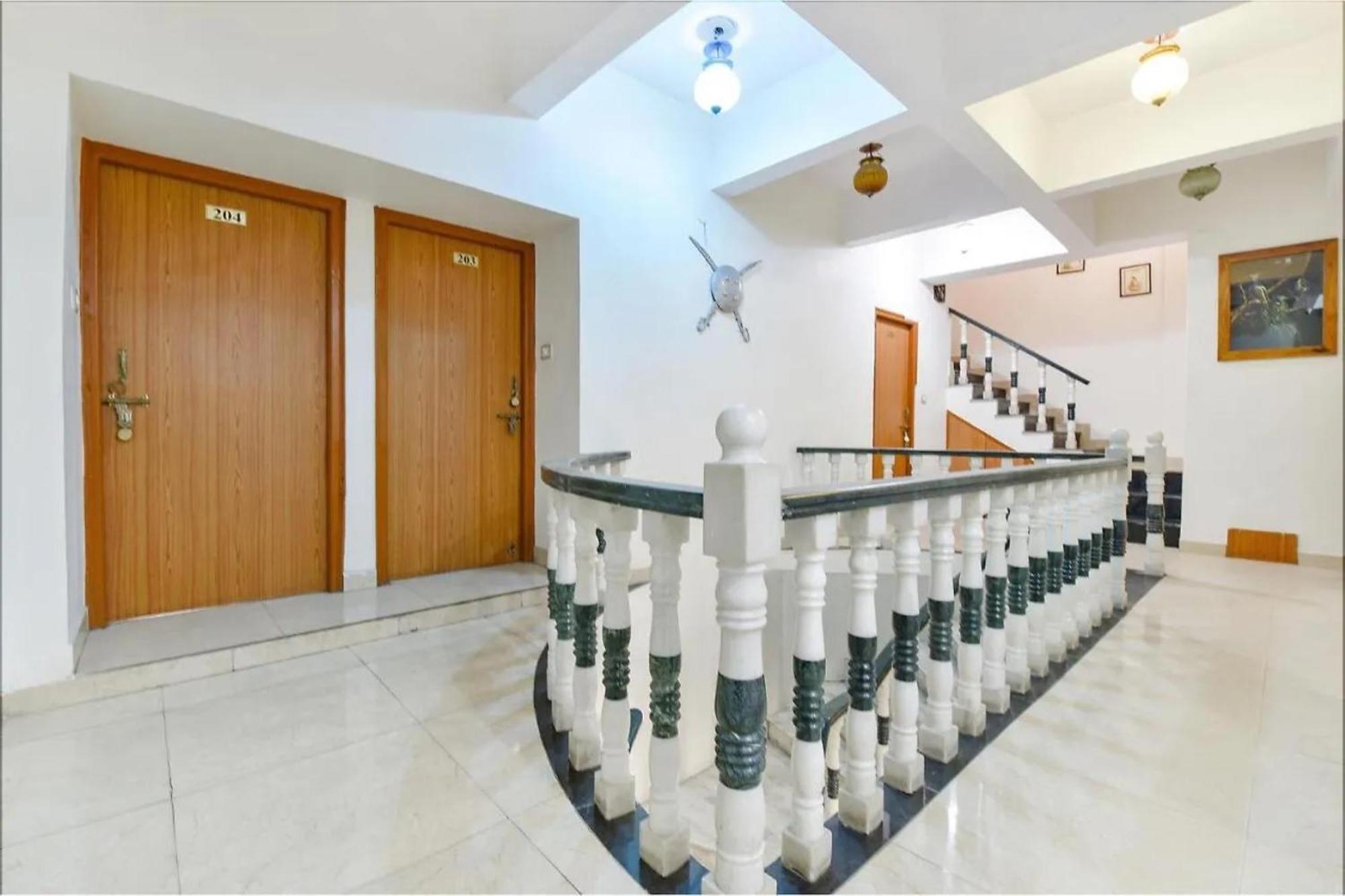 Empire Palace Hotel 3*