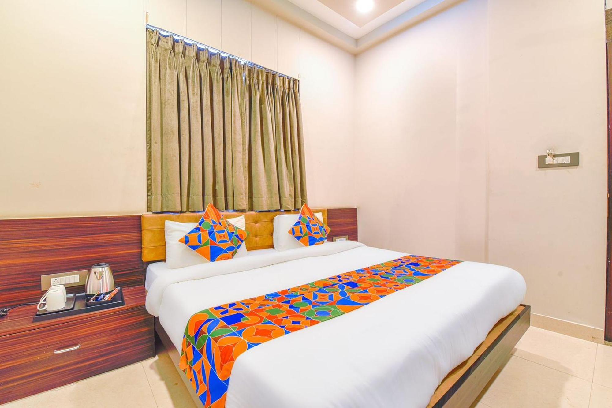 Hotel Maanvad Garh - V One Pride By Noww 3*