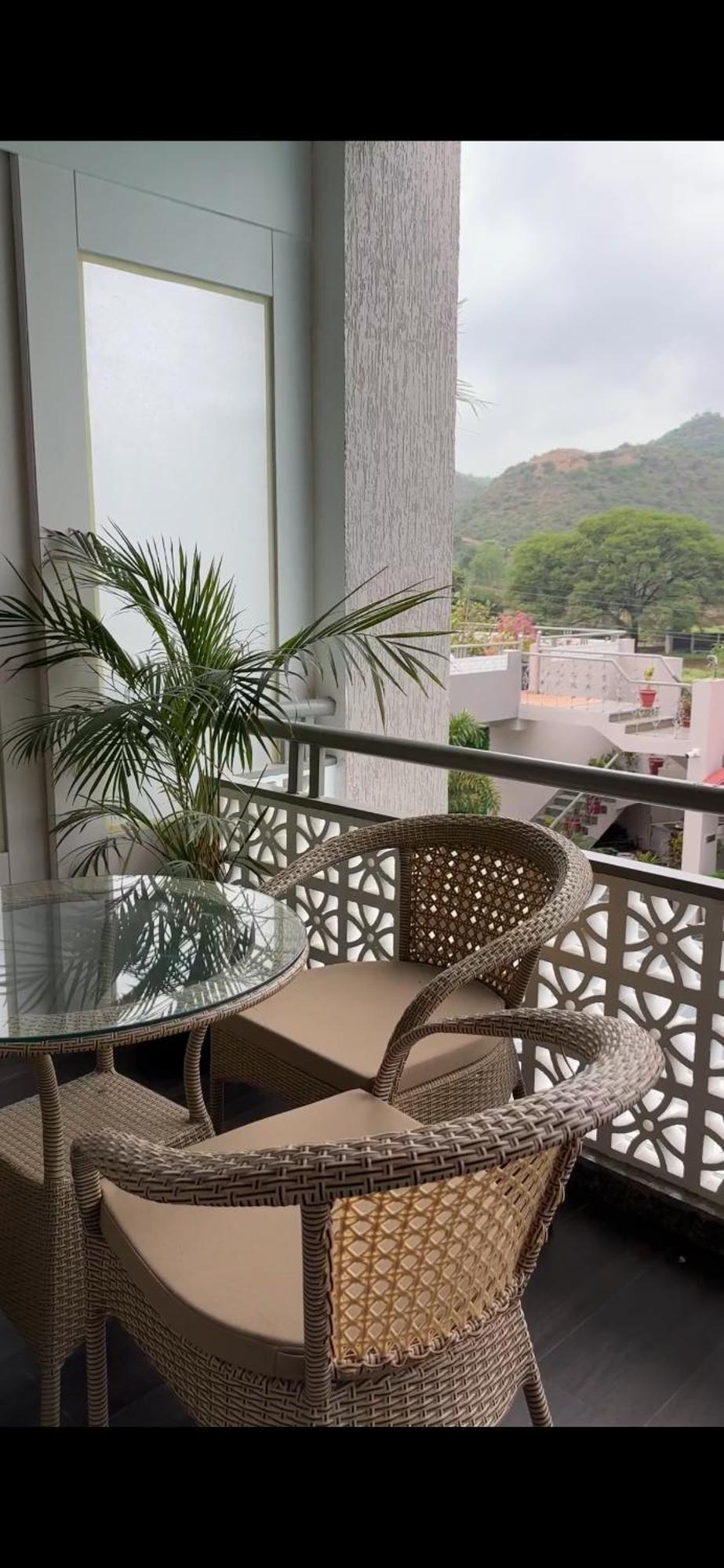 Resort Mountain Creek Udaipur