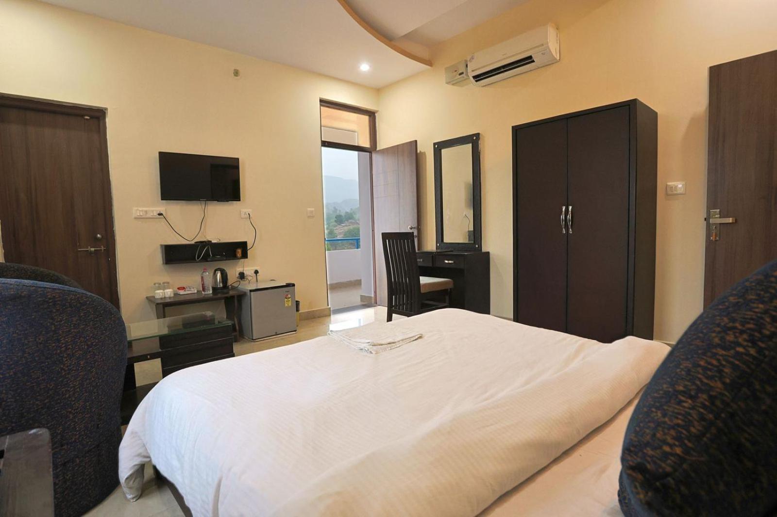Resort Meera Valley By Nexottel