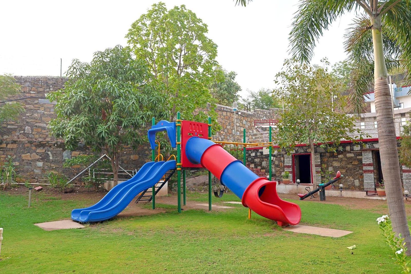 Meera Valley By Nexottel Resort 3*