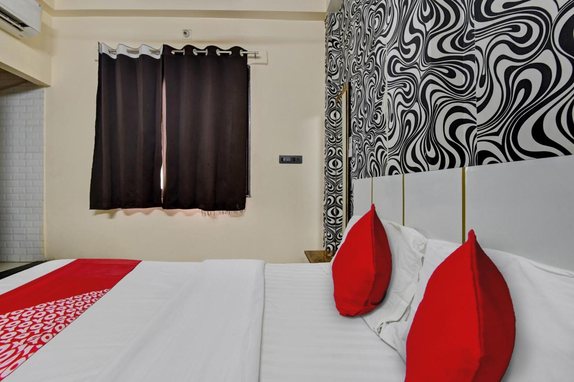 Hotel O Dream Palace 3*