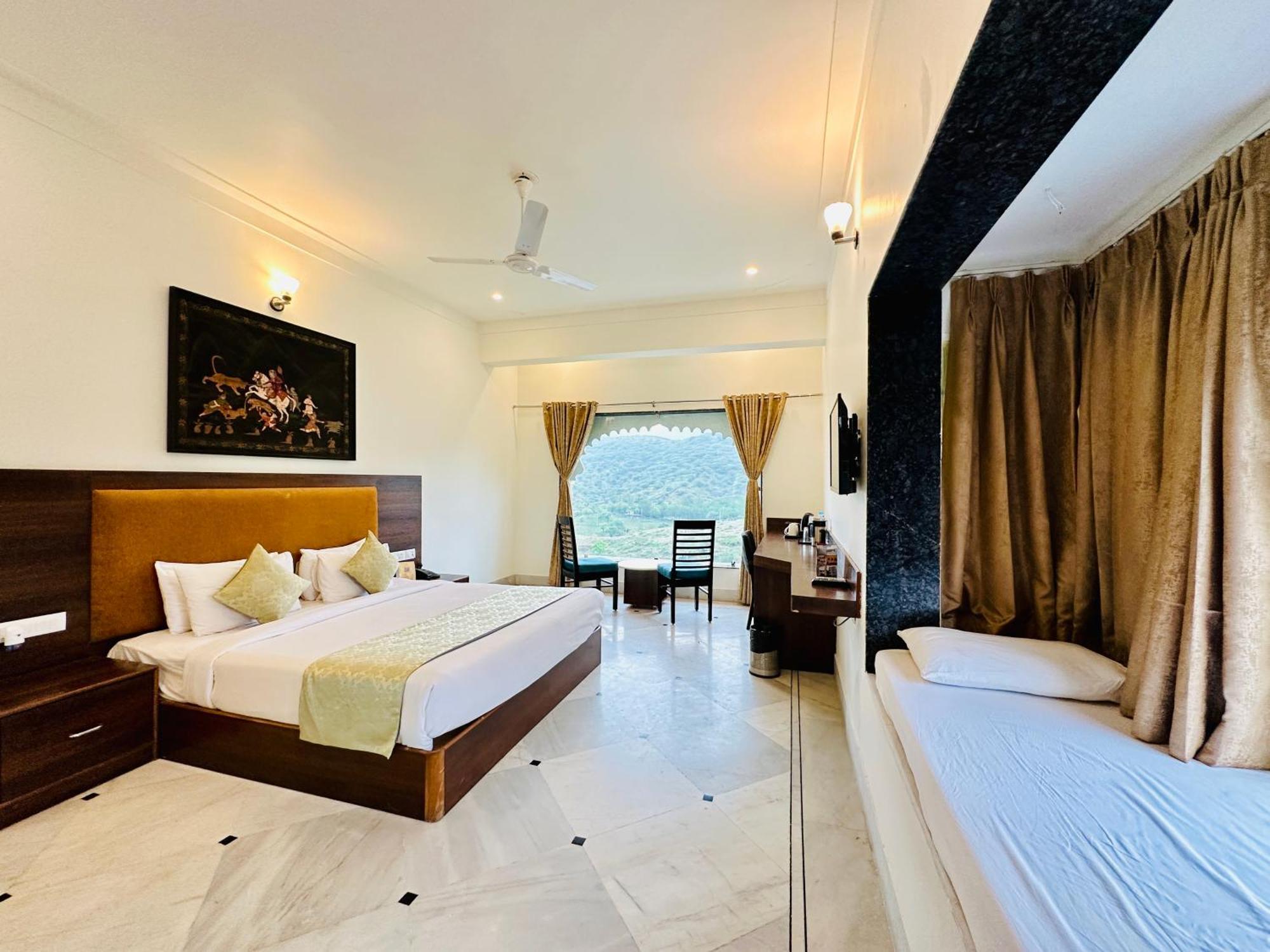 Hotel Mewar Palace And Spa