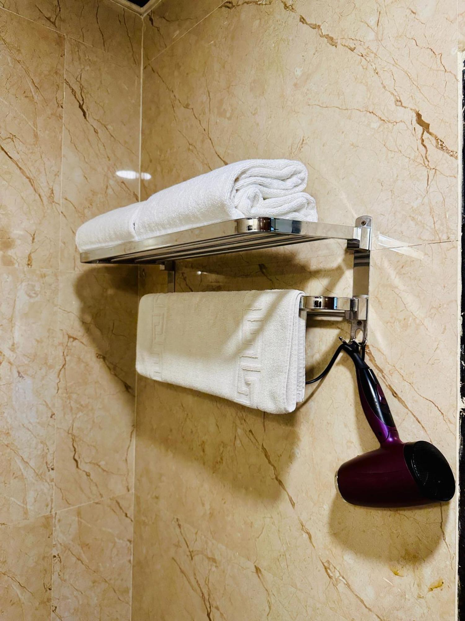Hotel Mewar Palace And Spa Udaipur