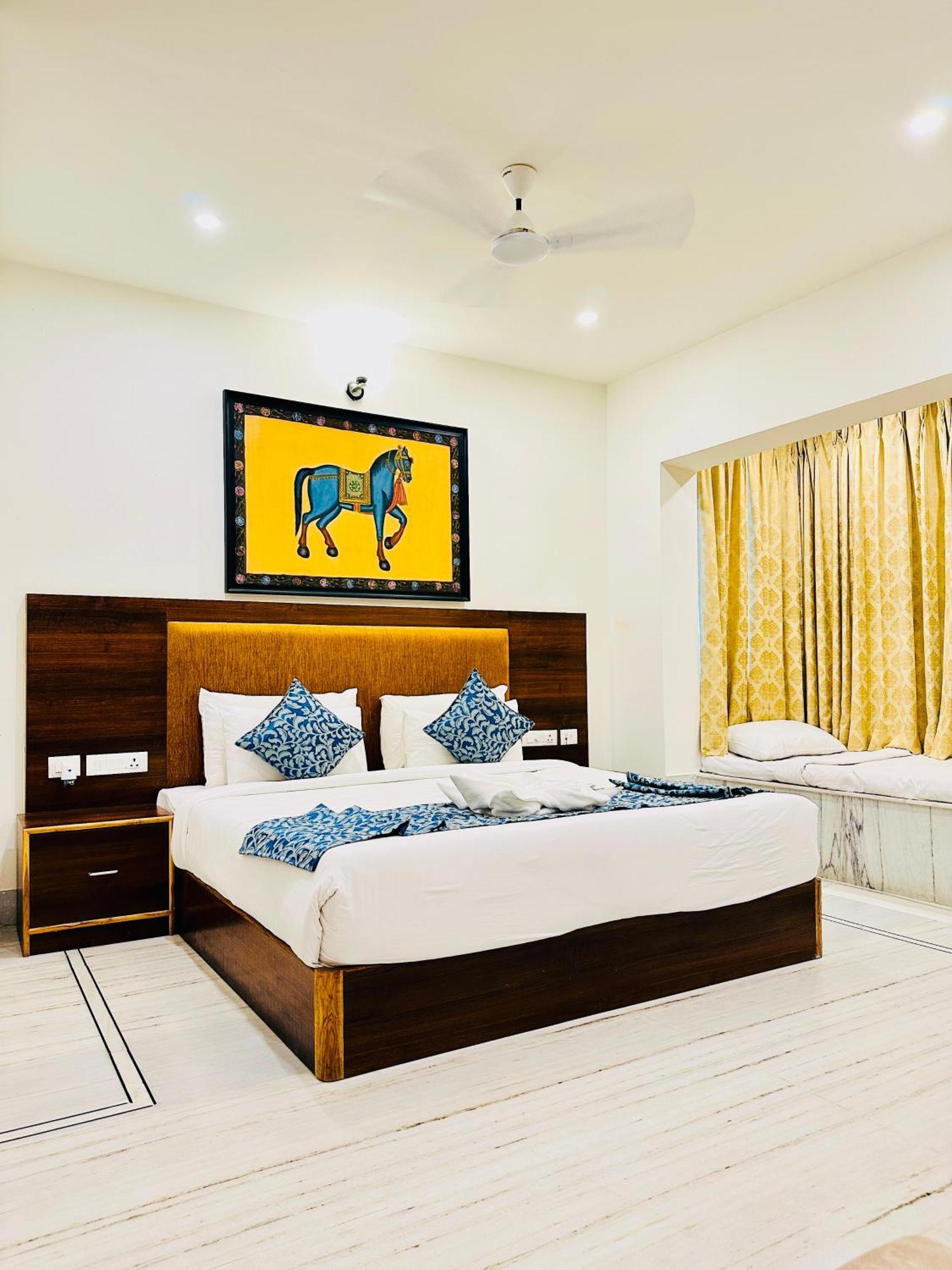 Mewar Palace And Spa 4* Udaipur