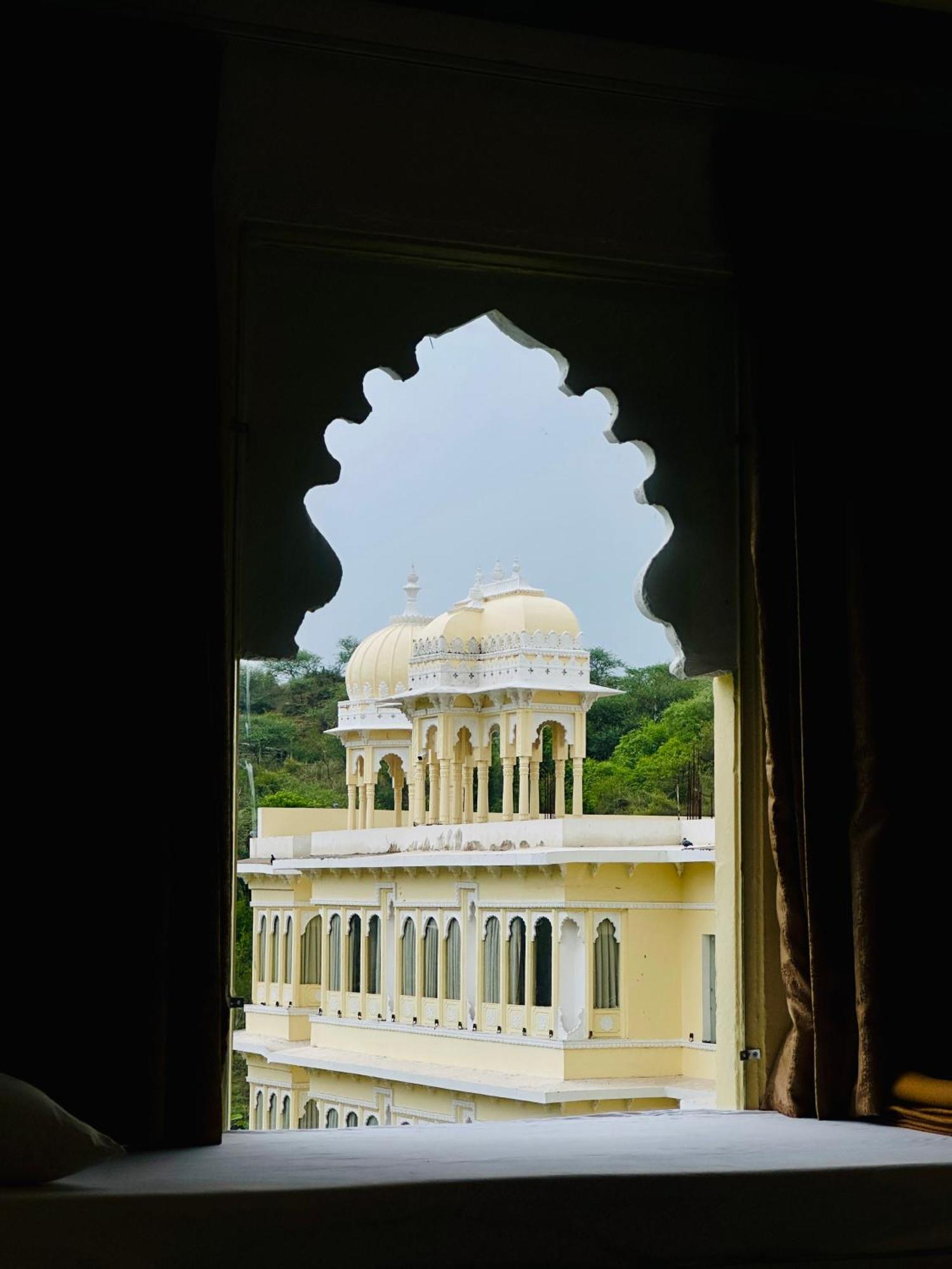 Mewar Palace And Spa Hotel Udaipur