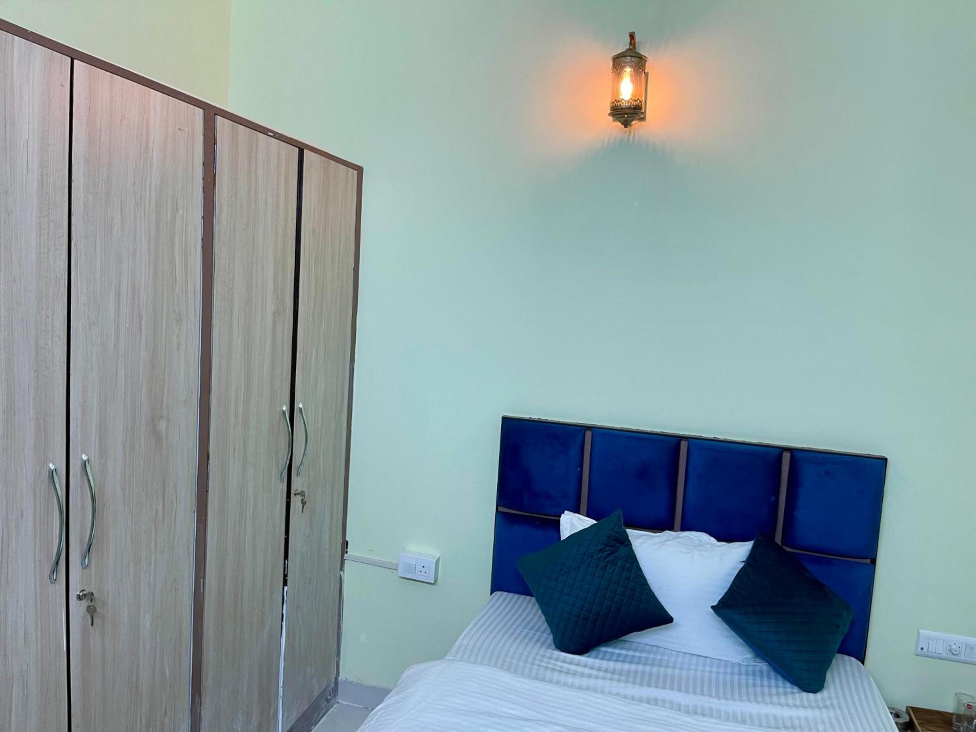 Royal Rajvilas Heights,luxury Family Home,5bhk,fully Ac *