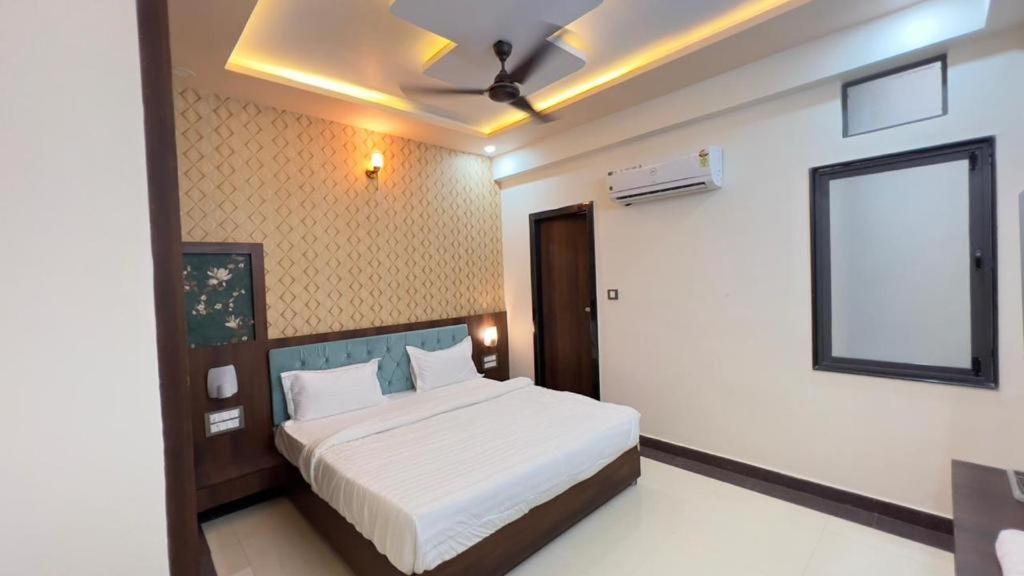 Hotel Abhinandan Palace