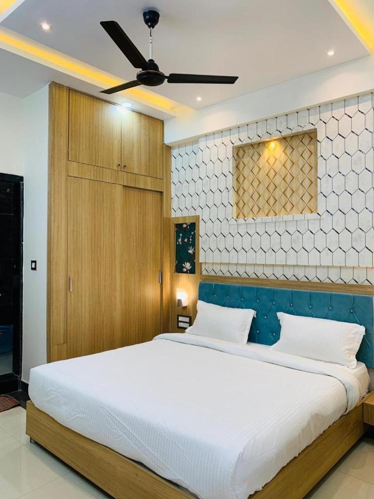 Hotel Abhinandan Palace
