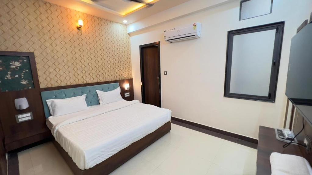 Hotel Abhinandan Palace *
