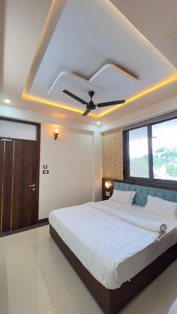 Hotel Abhinandan Palace