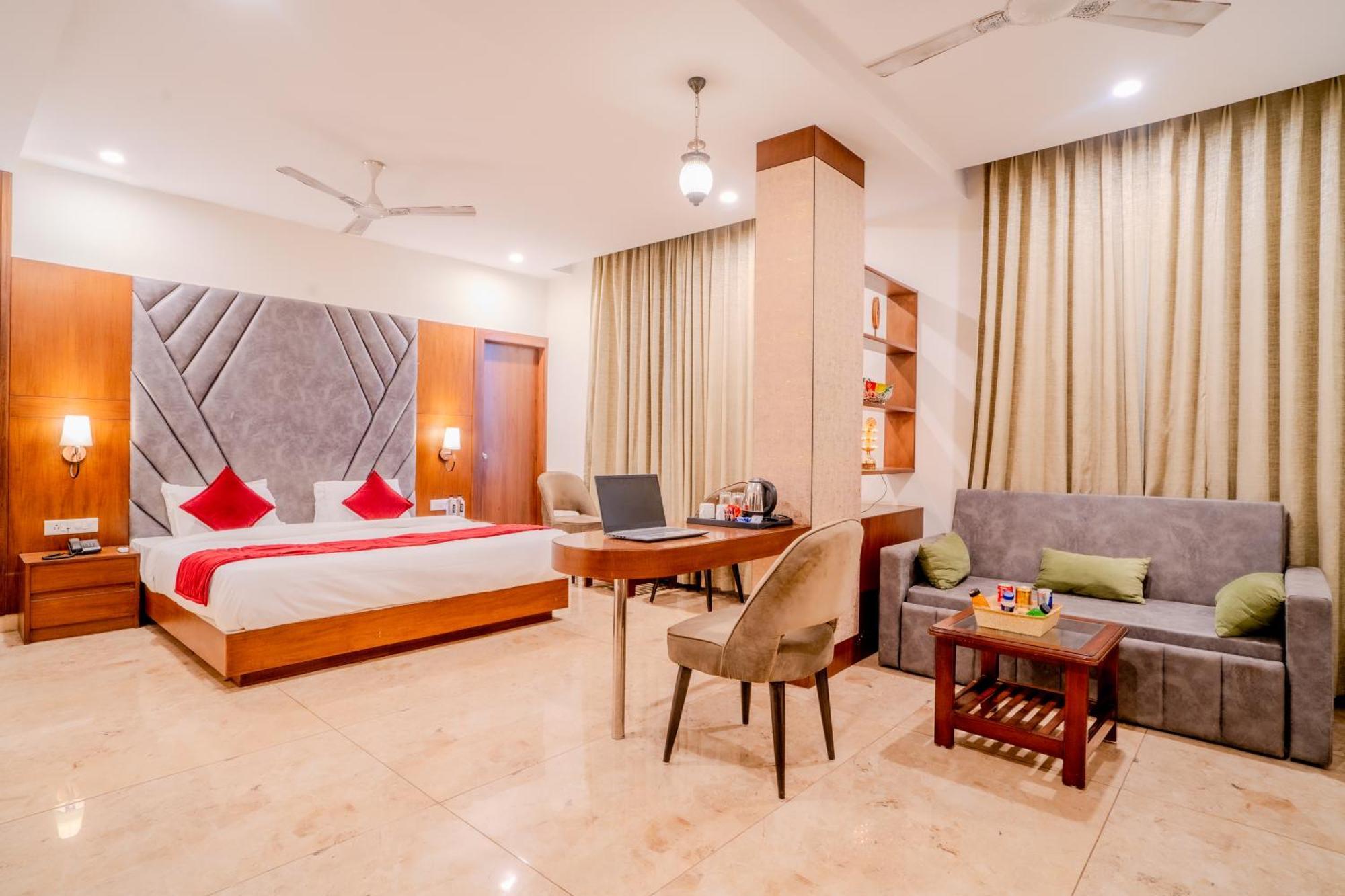 Hotel Amantran - Of Lakes