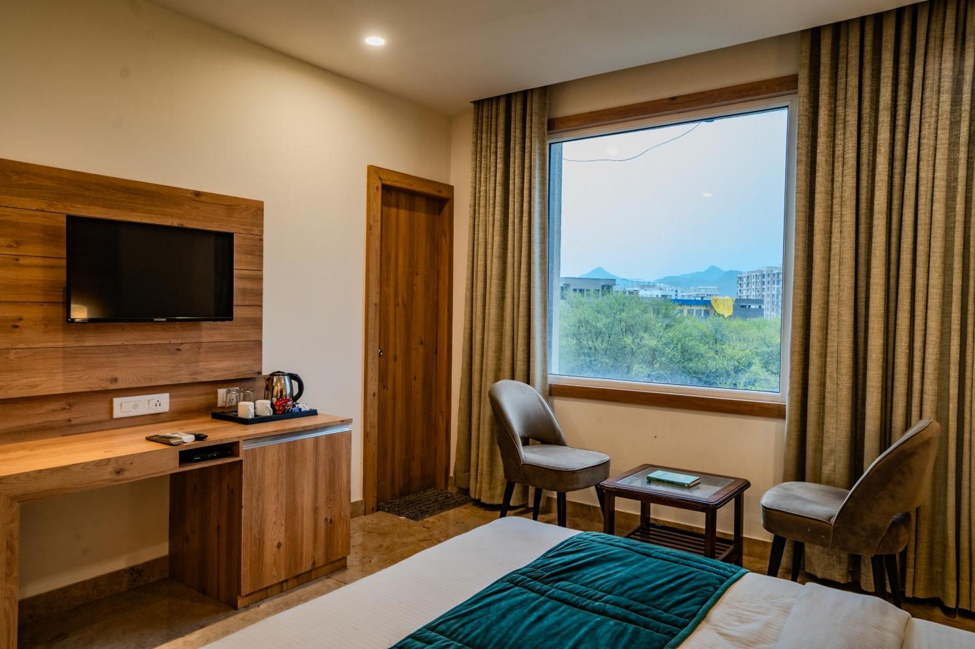 Hotel Amantran - Of Lakes