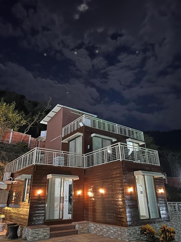 Skyview With Private Pool 4bhk