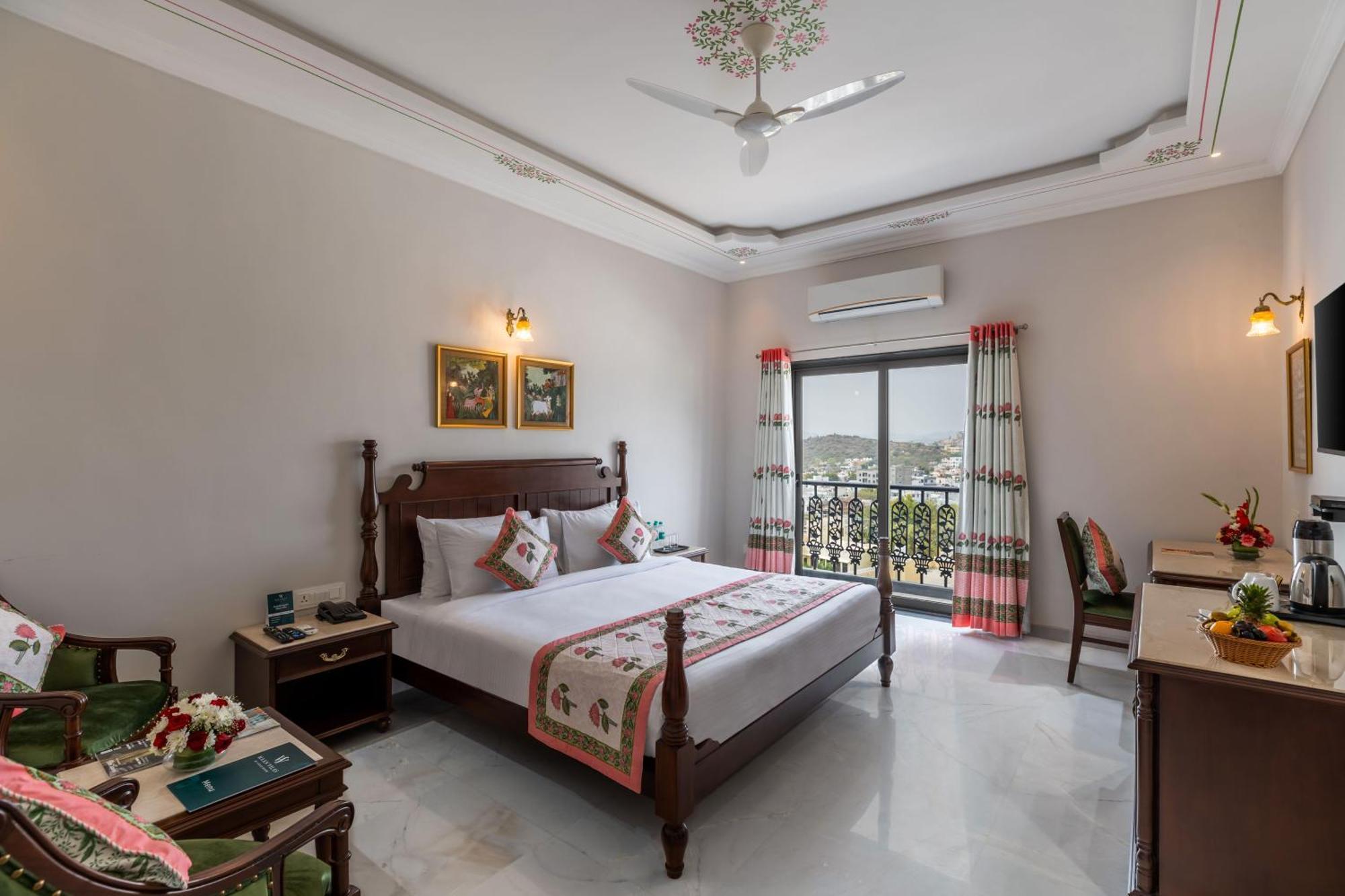 Maan By Stone Wood Premier Hotel Udaipur