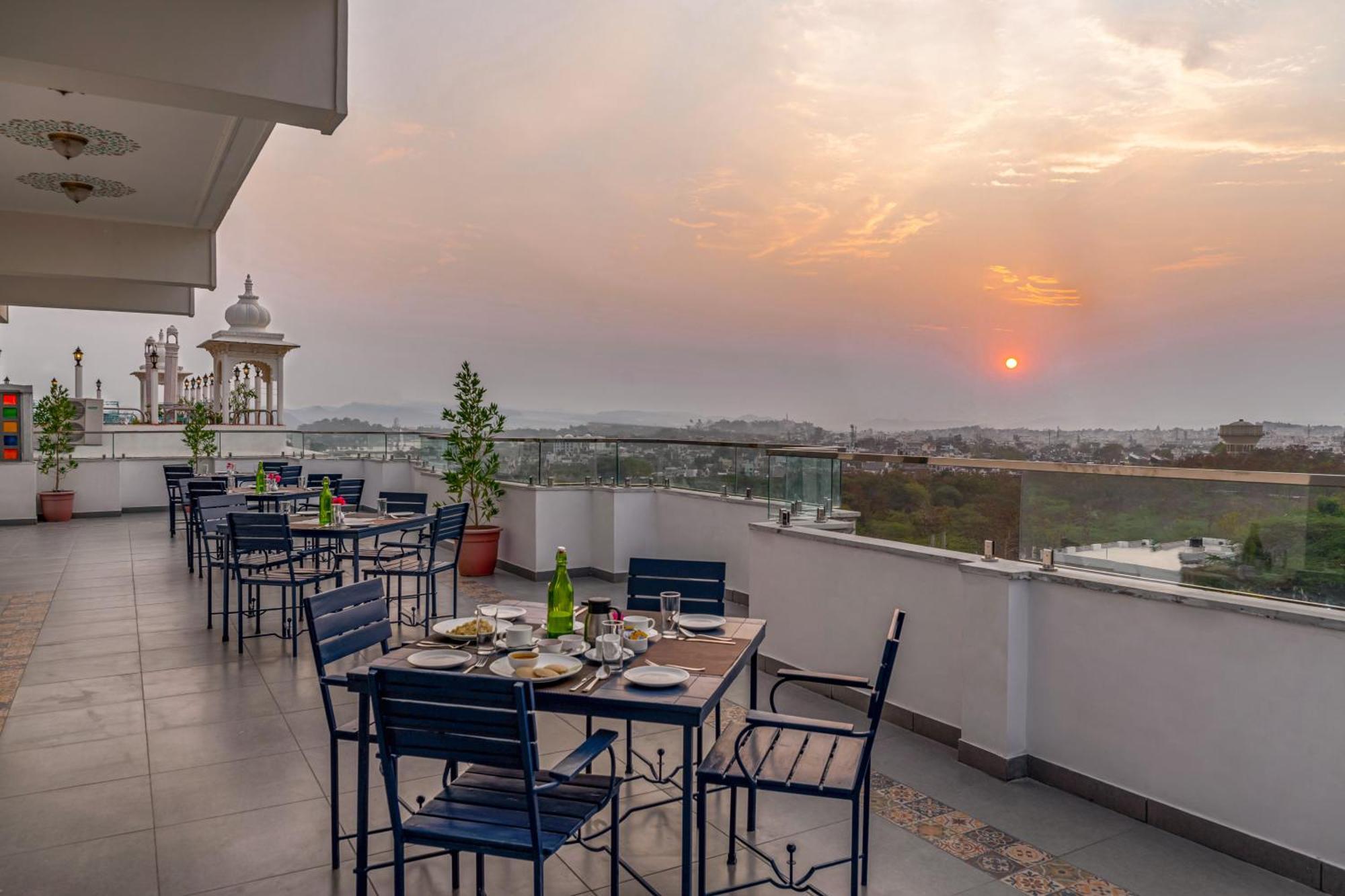 Maan By Stone Wood Premier Hotel
