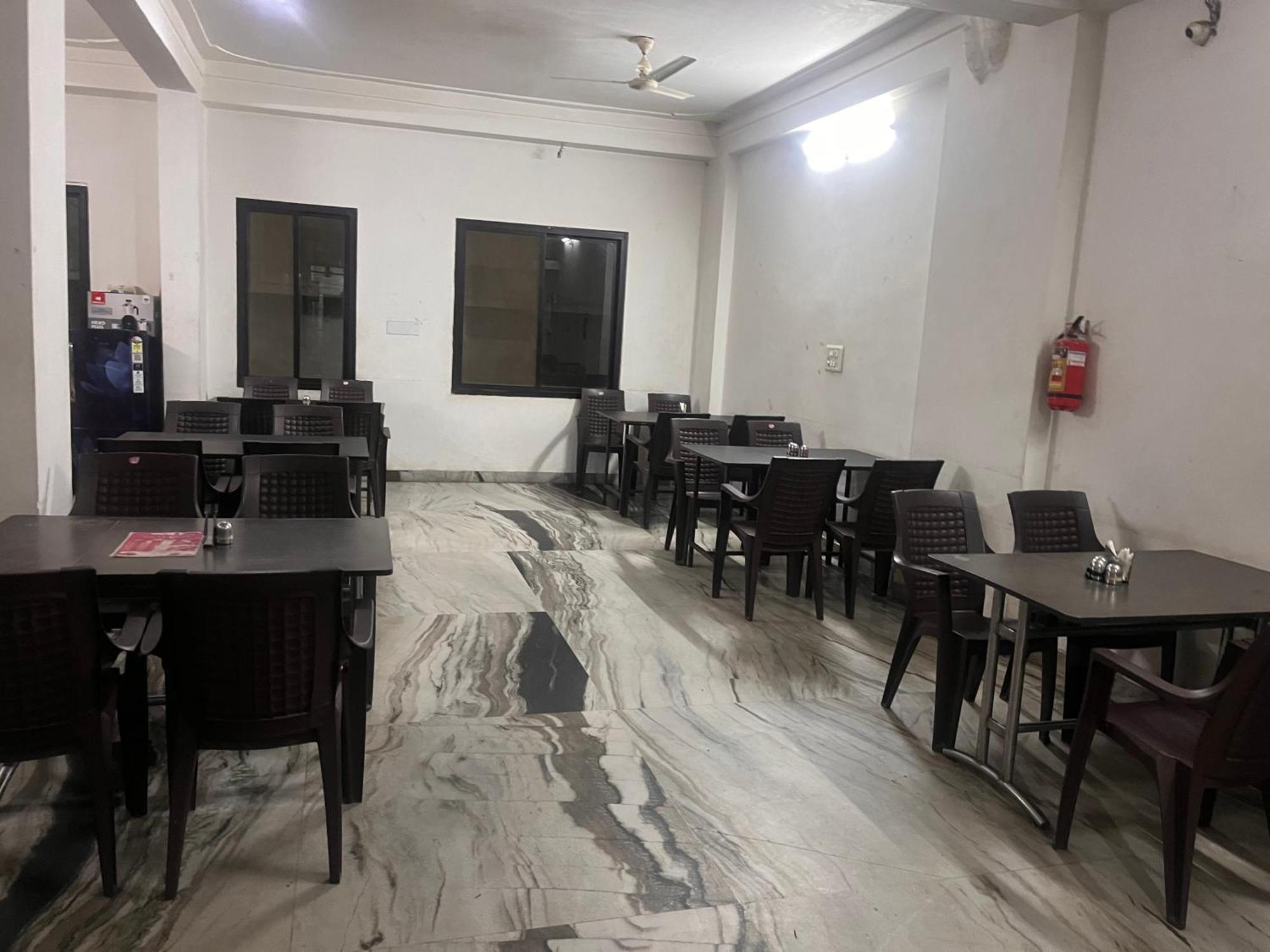 Hotel Shanti Palace